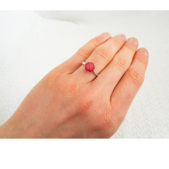 Natural Red Rhodonite Ring, Faceted Rhodonite 925 Sterling Silver Size 7.5 - Picture 7 of 7